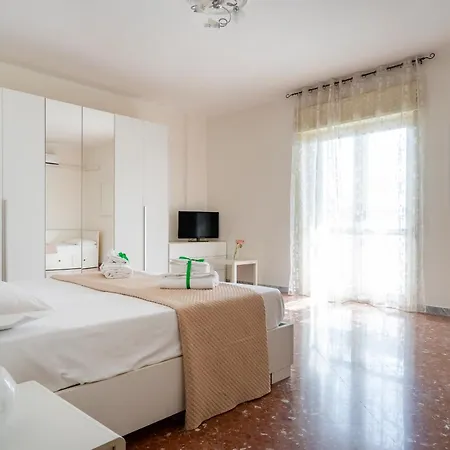 Guesthost - Dimora Musica E Mare Apartament